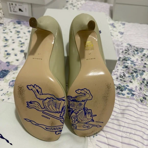 Burberry Classic Sage Green Heels